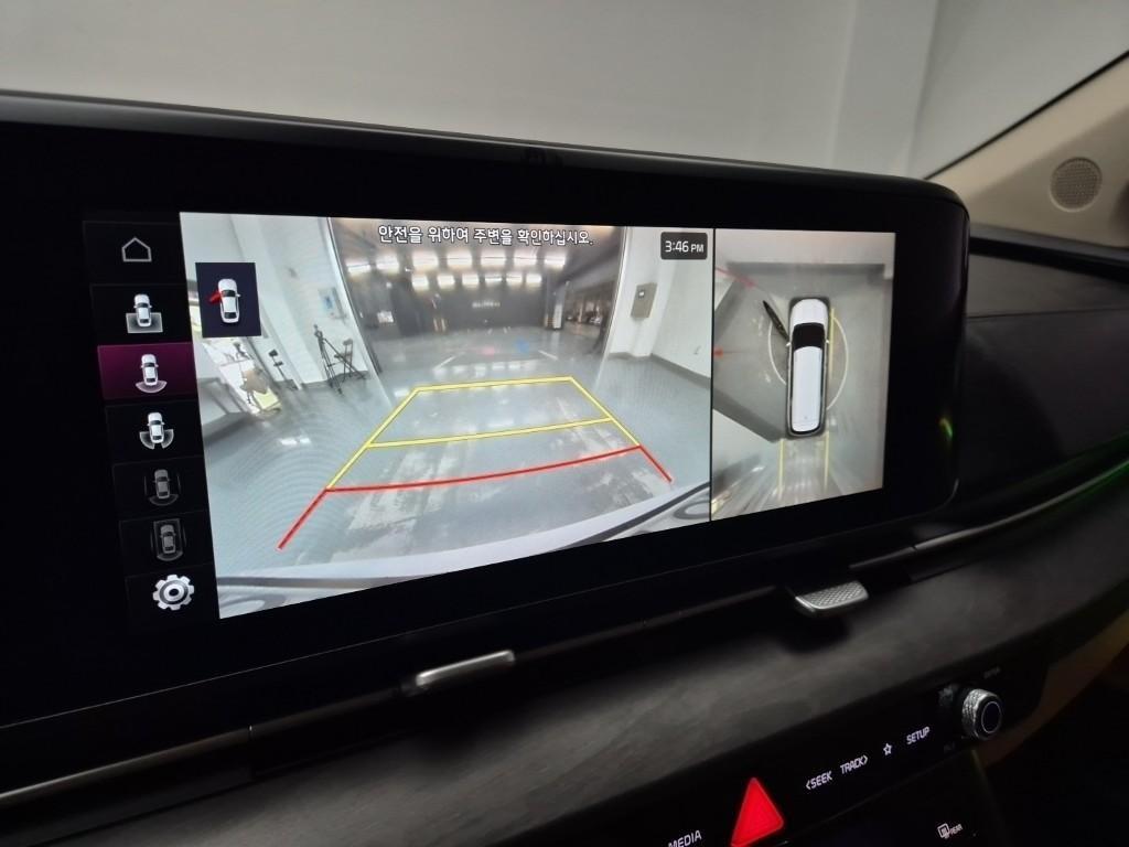 KIA Carnival - Vista 11