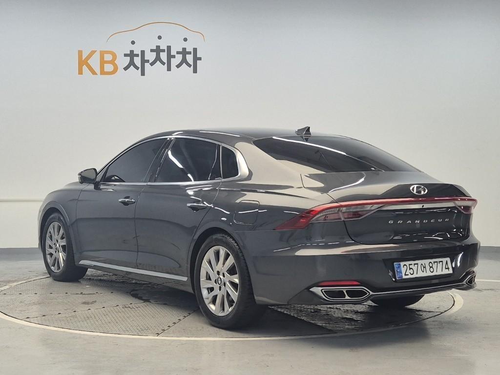 HYUNDAI Grandeur - Vista 2