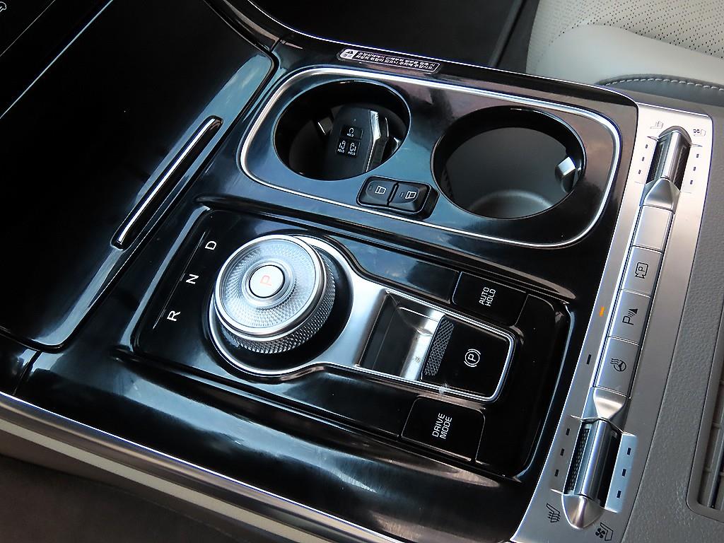 KIA Carnival - Vista 10