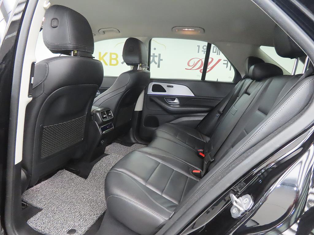 Mercedes Benz GLE Class - Vista 6