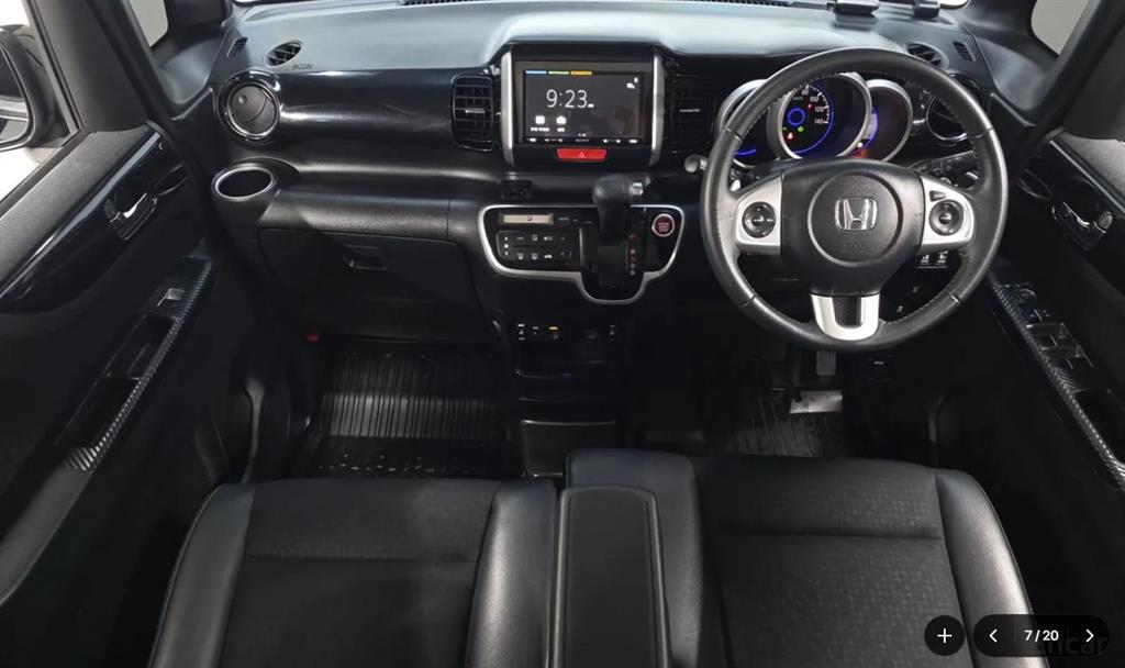 Honda N-BOX - Vista 7