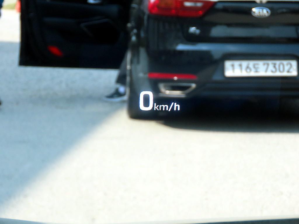 HYUNDAI Genesis - Vista 10