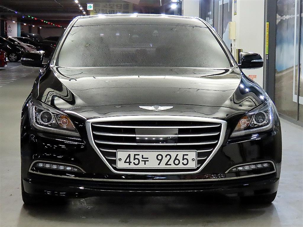 HYUNDAI Genesis - Vista 2