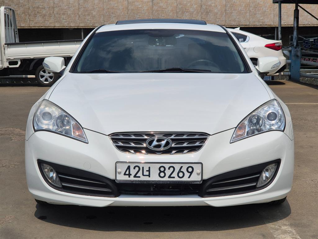 HYUNDAI Genesis 2011 Blanco - Importación desde Corea - HF Imports Iquique - Foto 1