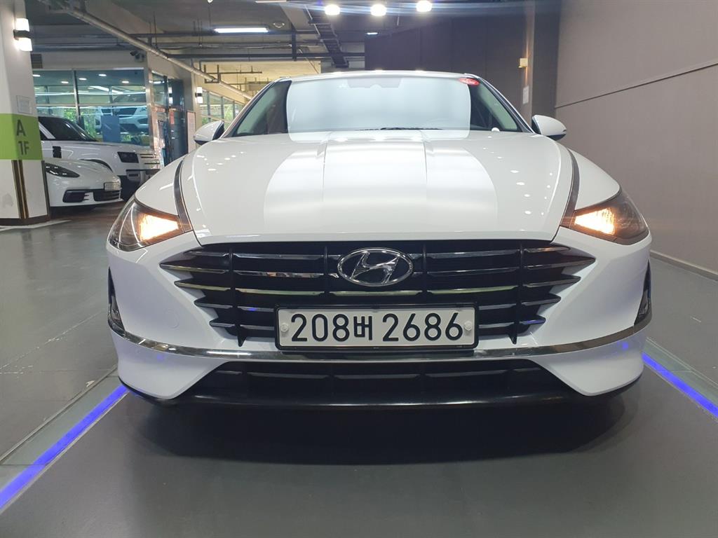 HYUNDAI Sonata - Vista 2