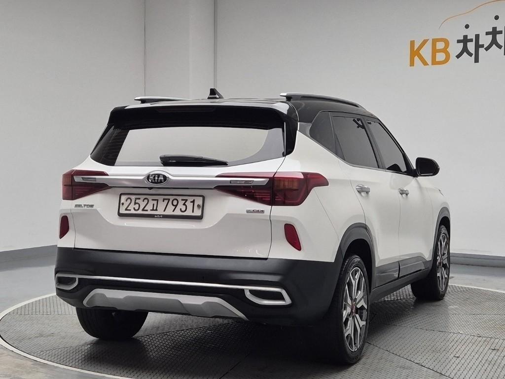 KIA Seltos - Vista 3