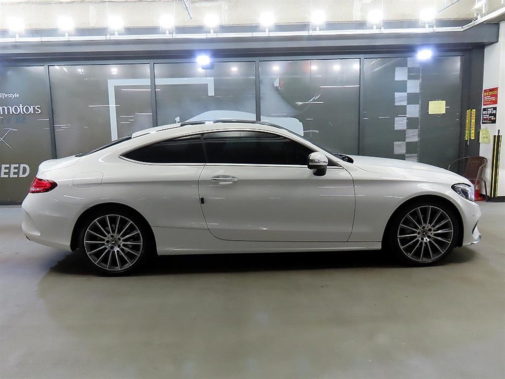 Mercedes Benz C Class - Vista 3