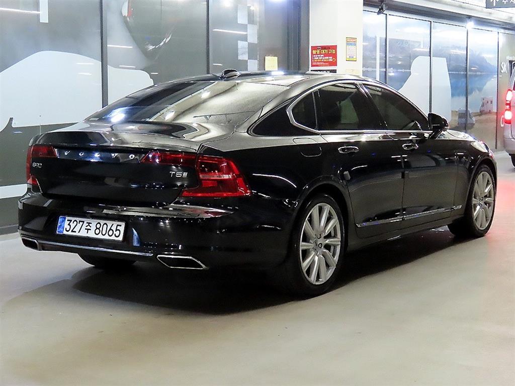 Volvo S90 - Vista 4