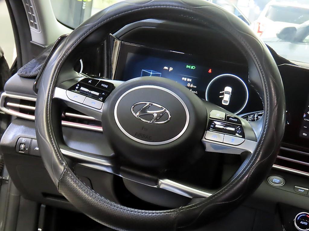 HYUNDAI Avante - Vista 8