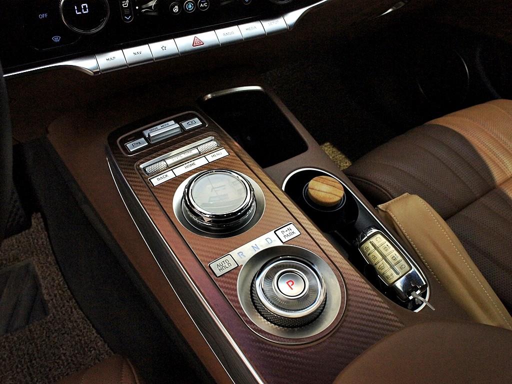 Genesis GV70 2023 Negro - Importación desde Corea - HF Imports Iquique - Foto 11