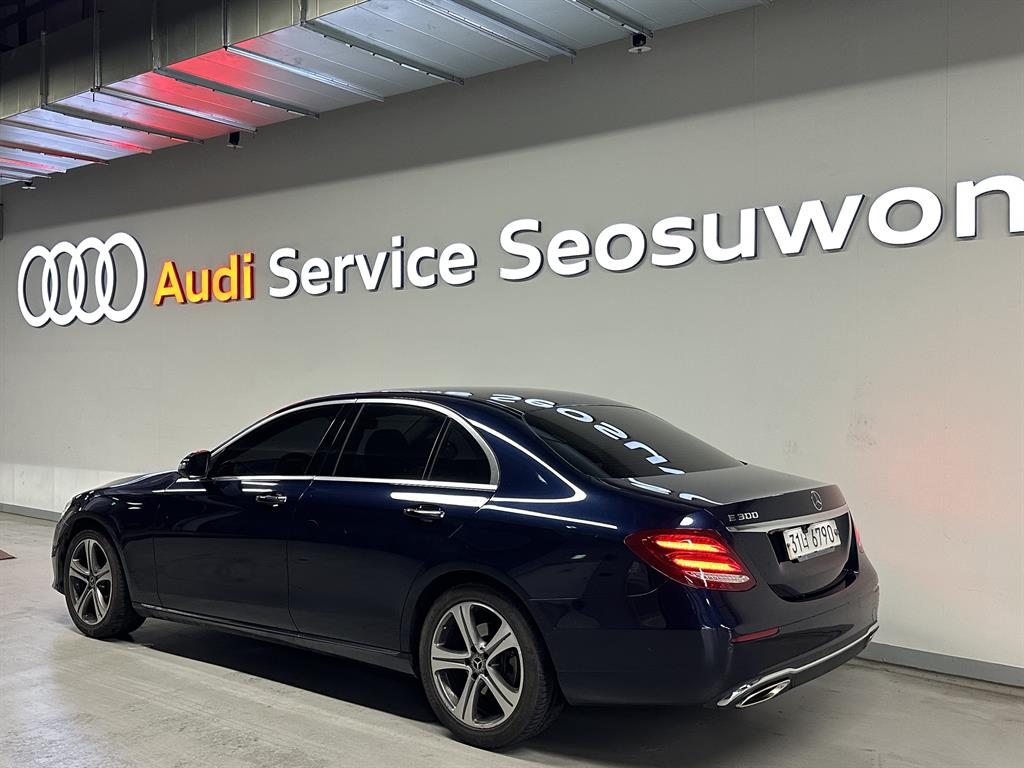 Mercedes Benz E class - Vista 2