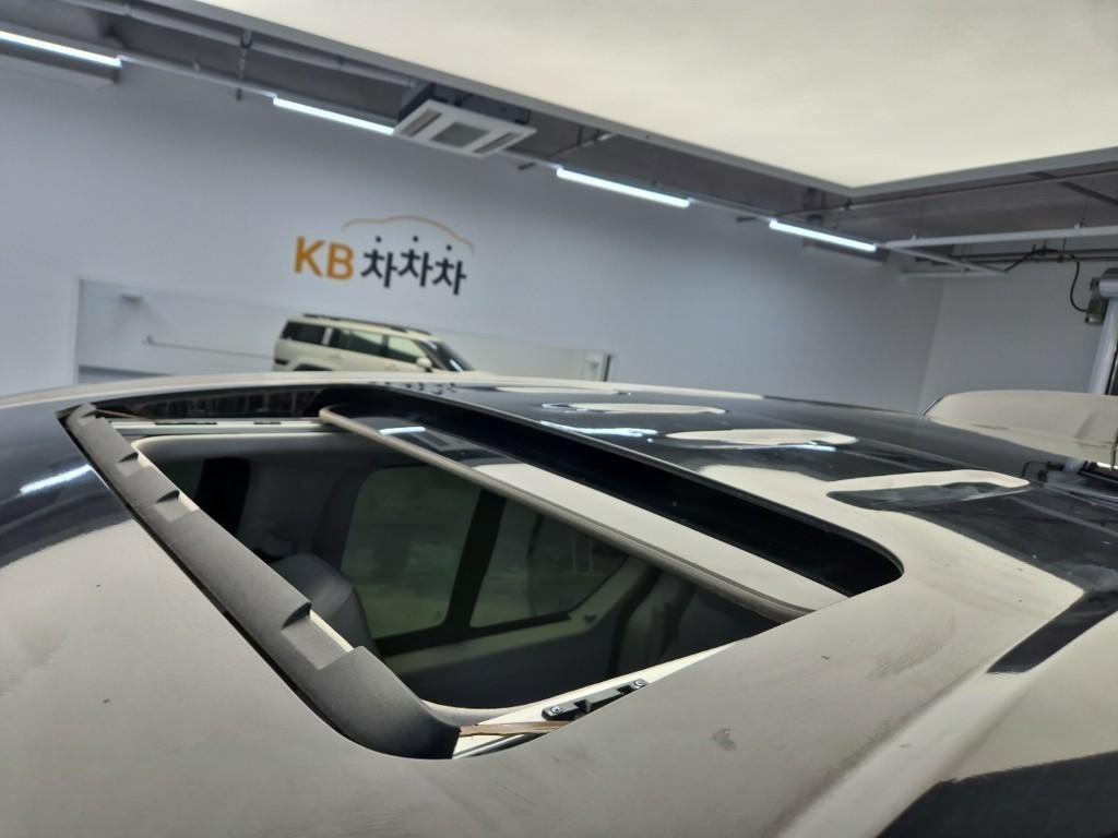 HYUNDAI Staria 2022 Negro - Importación desde Corea - HF Imports Iquique - Foto 13