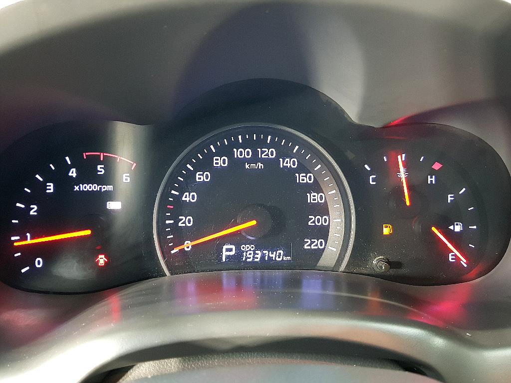 KIA Carnival - Vista 7