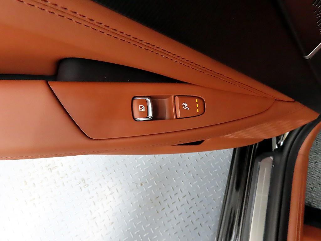 KIA K8 - Vista 12