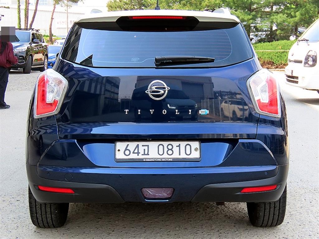 Ssangyong Tivoli - Vista 4