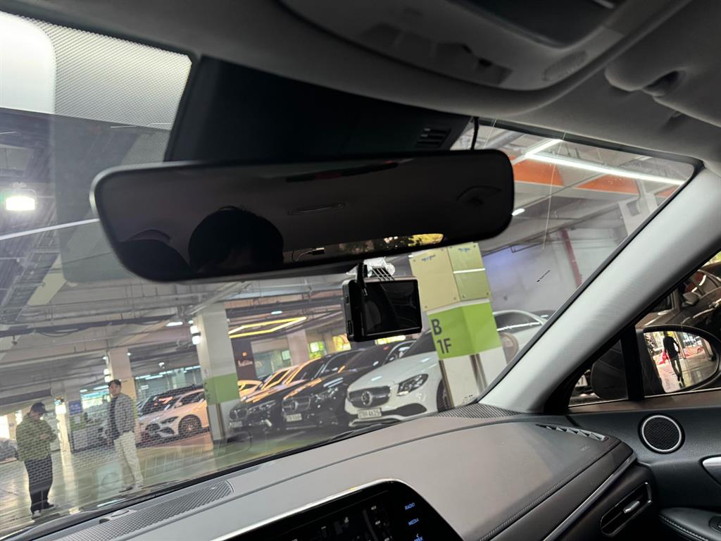 HYUNDAI Sonata - Vista 9