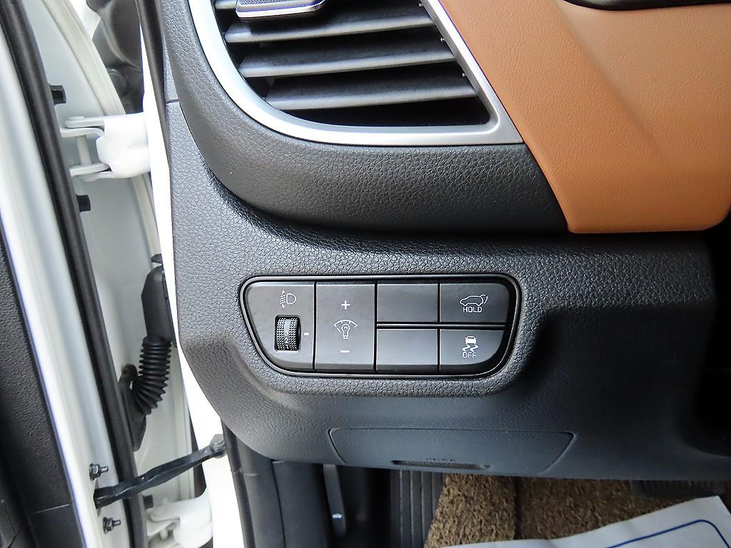 KIA Seltos - Vista 11