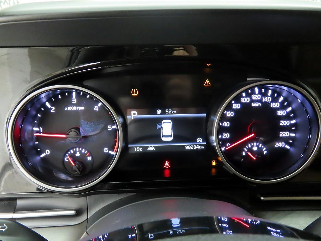 KIA Carnival - Vista 5