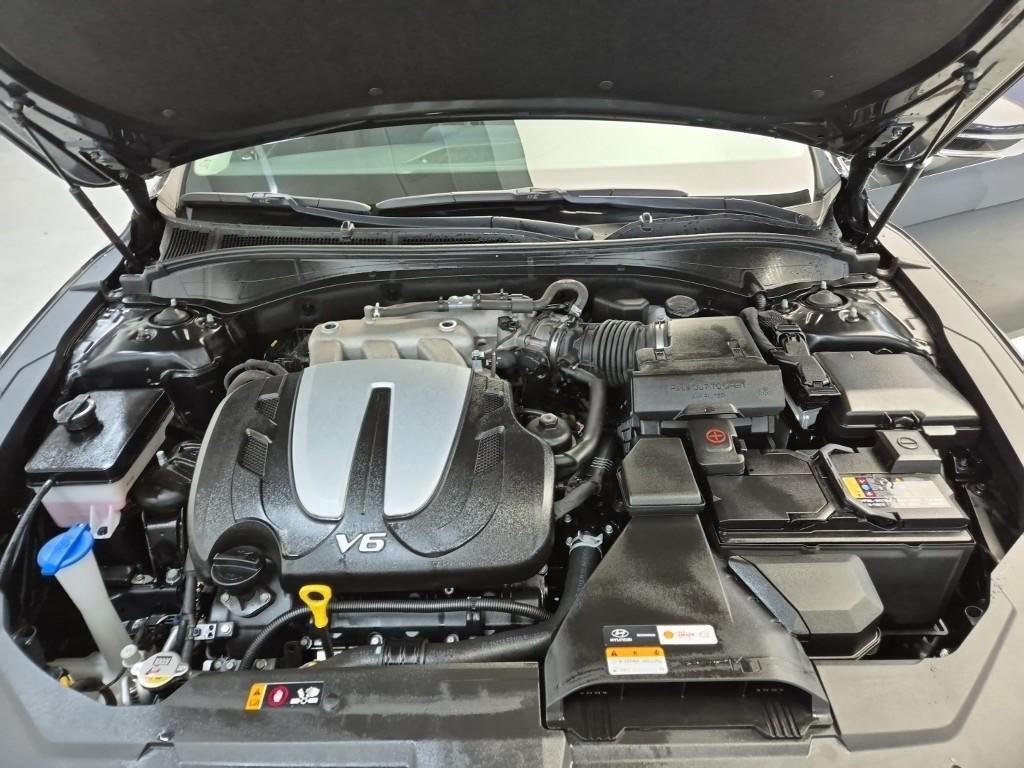 HYUNDAI Grandeur - Vista 5