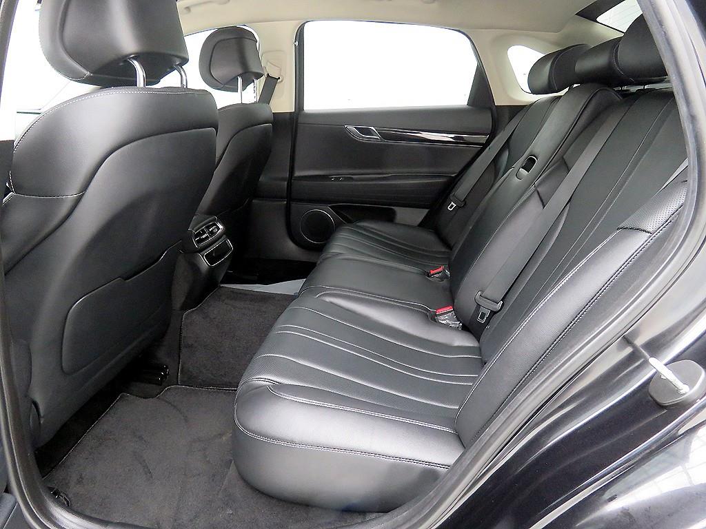 Genesis G80 - Vista 8
