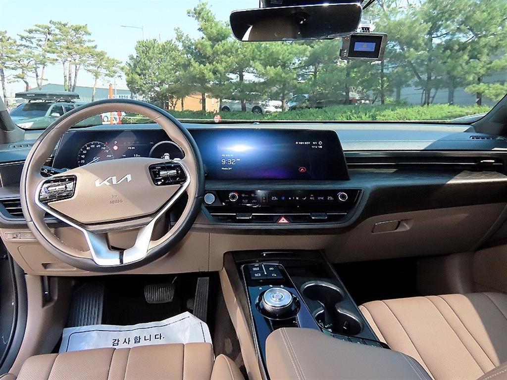 KIA K8 - Vista 7