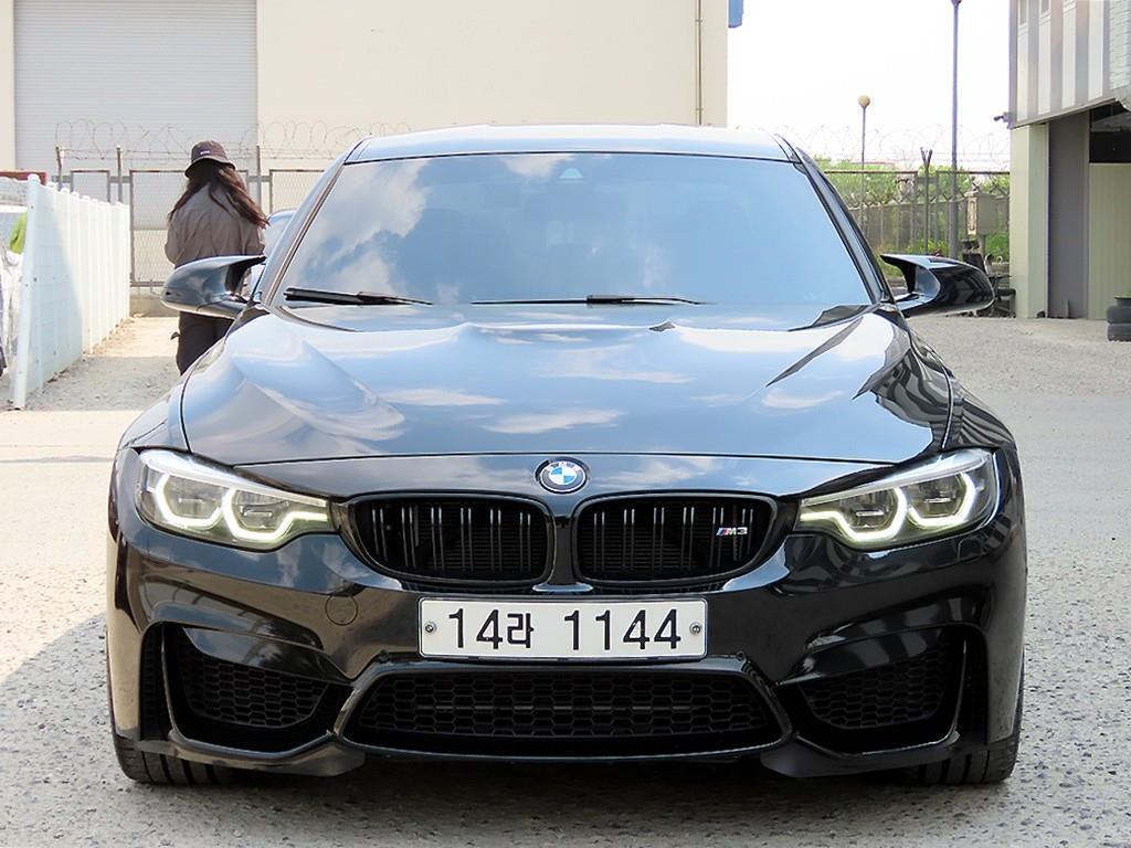 BMW 3 series 2018 Negro - Importación desde Corea - HF Imports Iquique - Foto 1