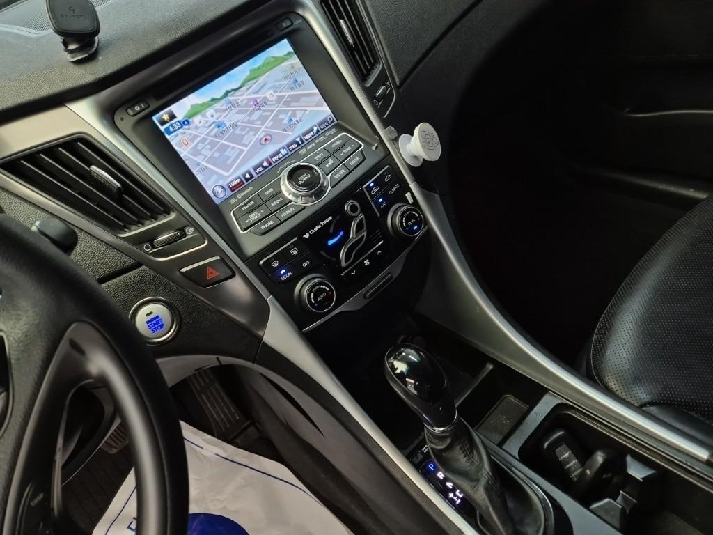 HYUNDAI Sonata - Vista 10