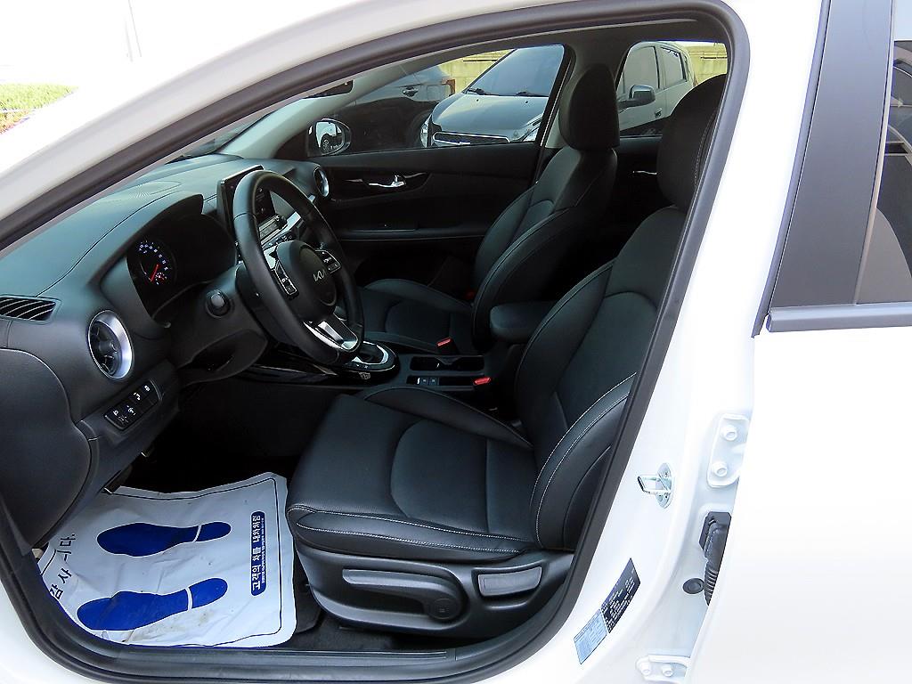KIA K3 - Vista 5