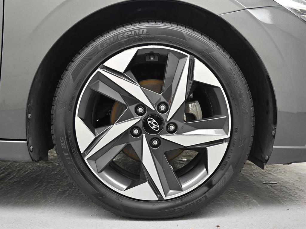 HYUNDAI Avante - Vista 4