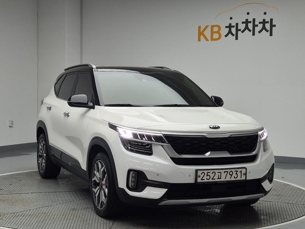 KIA Seltos - Vista 4