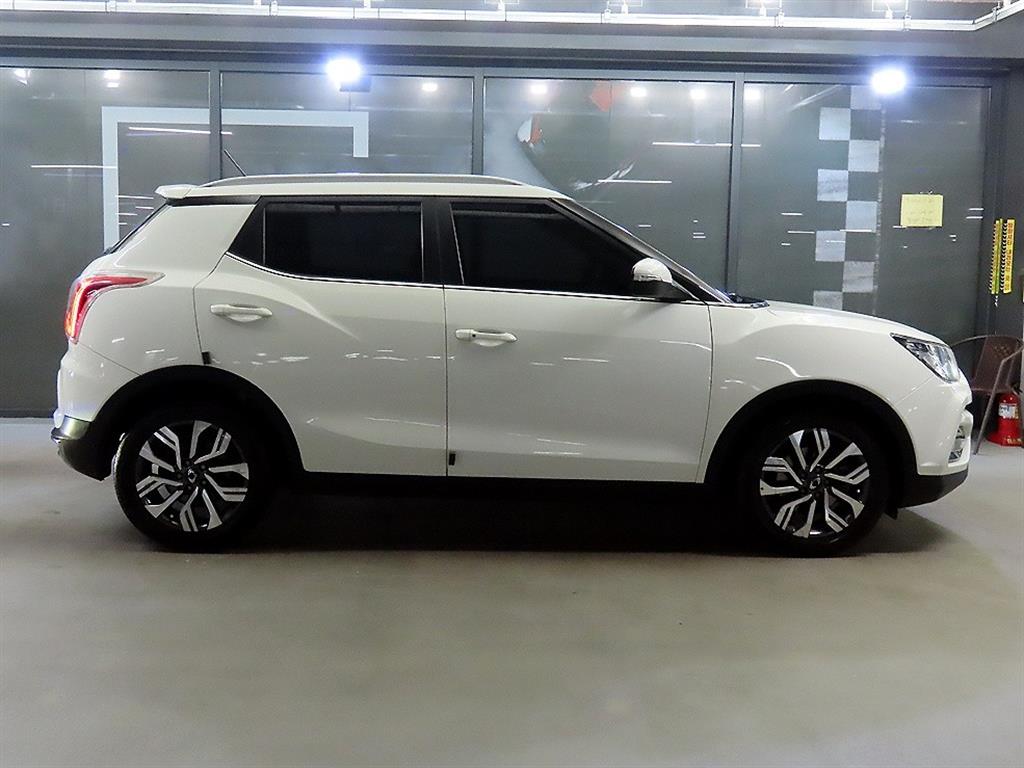 Ssangyong Tivoli - Vista 3