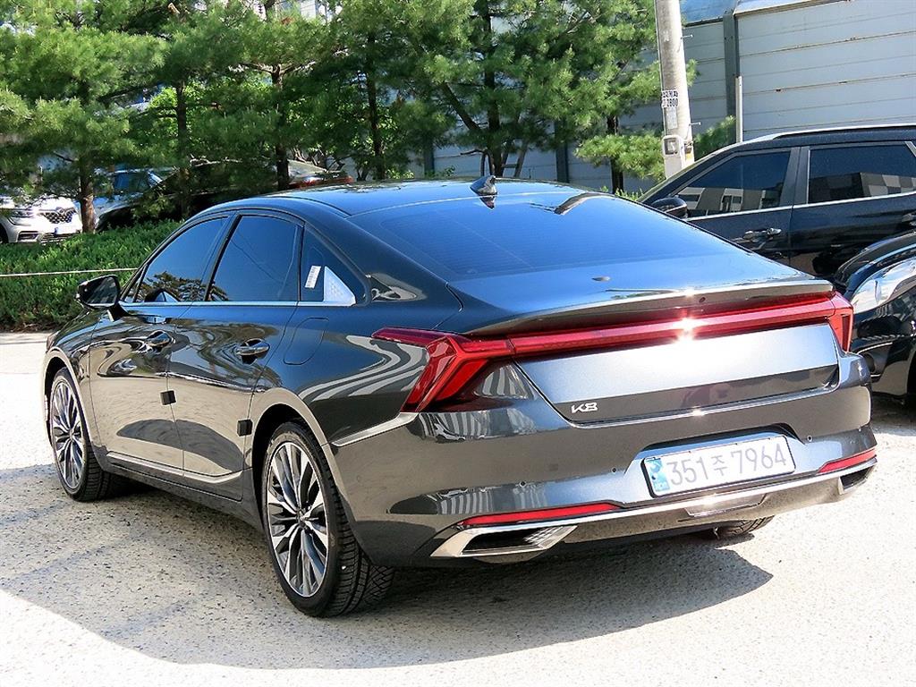 KIA K8 - Vista 3