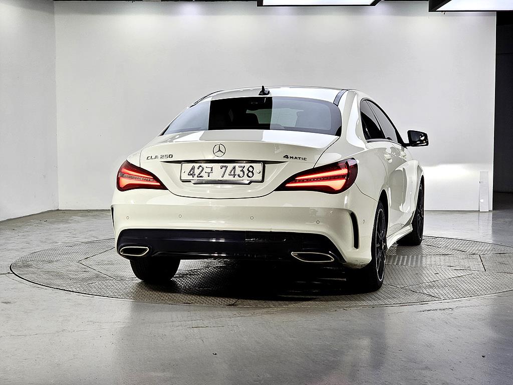 Mercedes Benz CLA Class - Vista 3