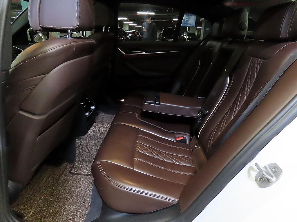 BMW 5 Series - Vista 7