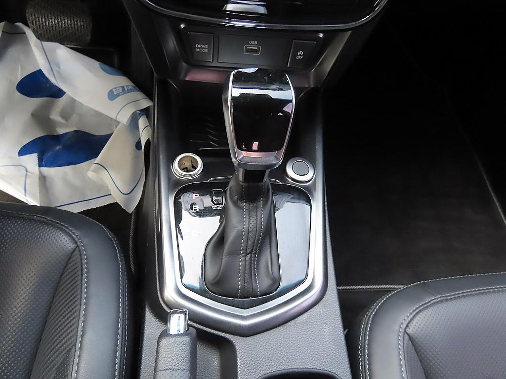 Ssangyong Tivoli - Vista 10