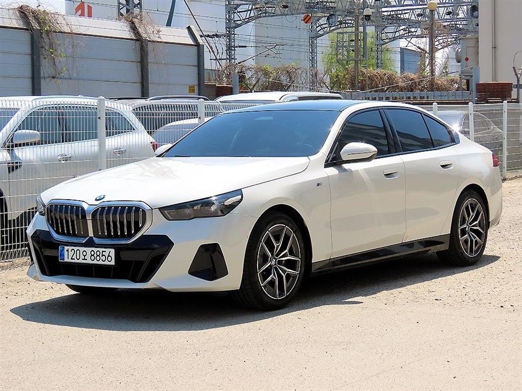 BMW 5 Series - Vista 2