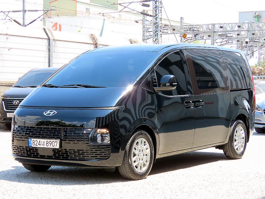HYUNDAI Staria - Vista 2