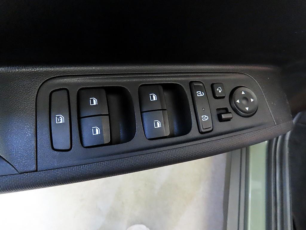 HYUNDAI Casper - Vista 12