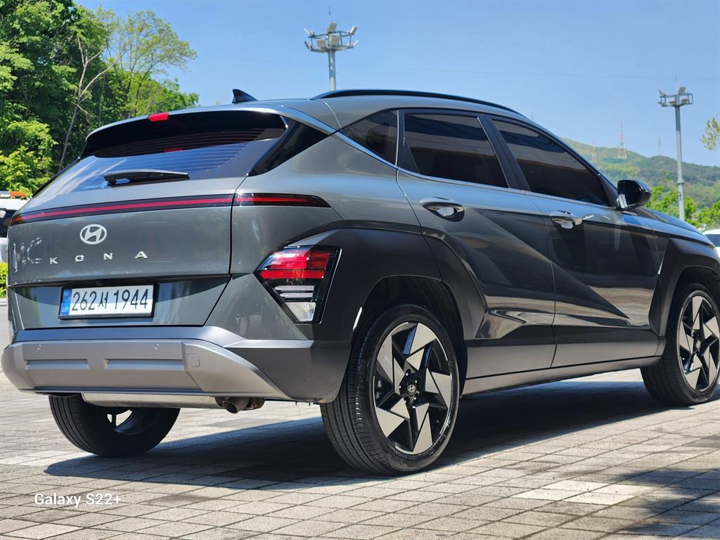 HYUNDAI Kona - Vista 2