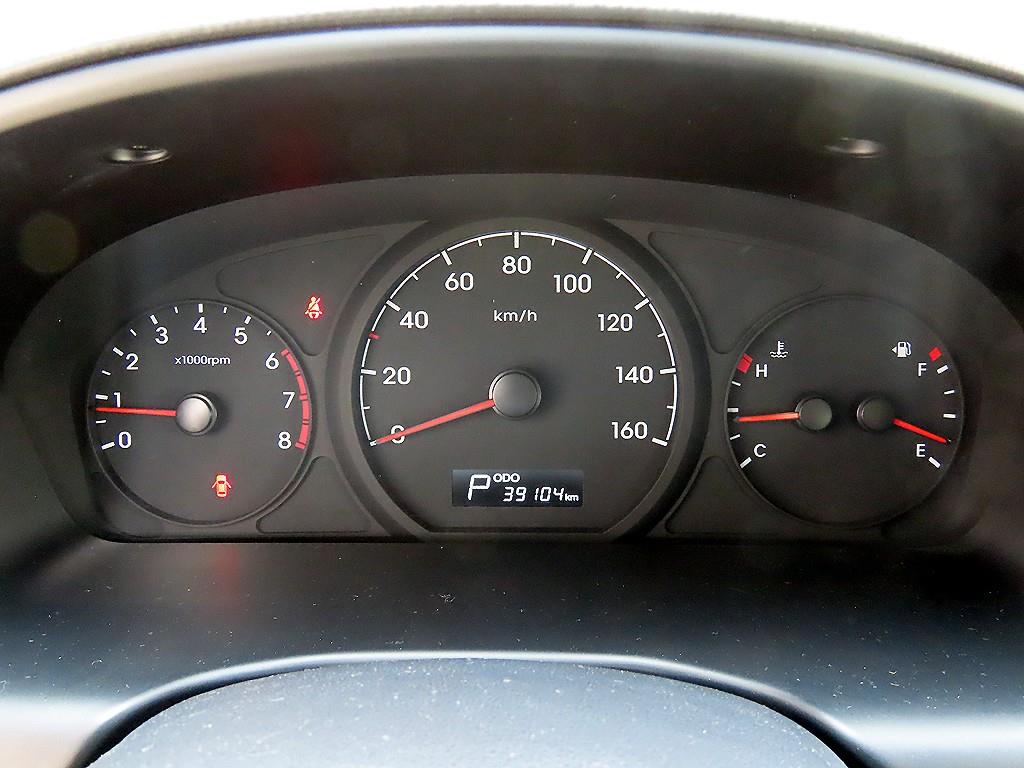HYUNDAI Starex - Vista 10