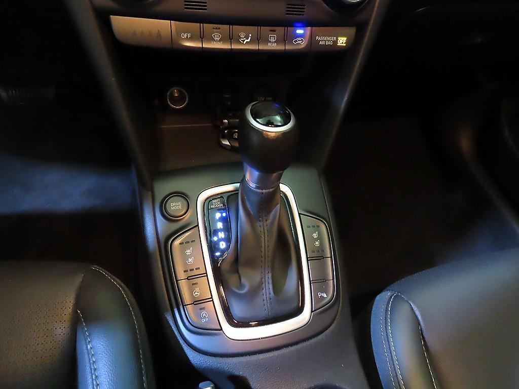 HYUNDAI Kona - Vista 12