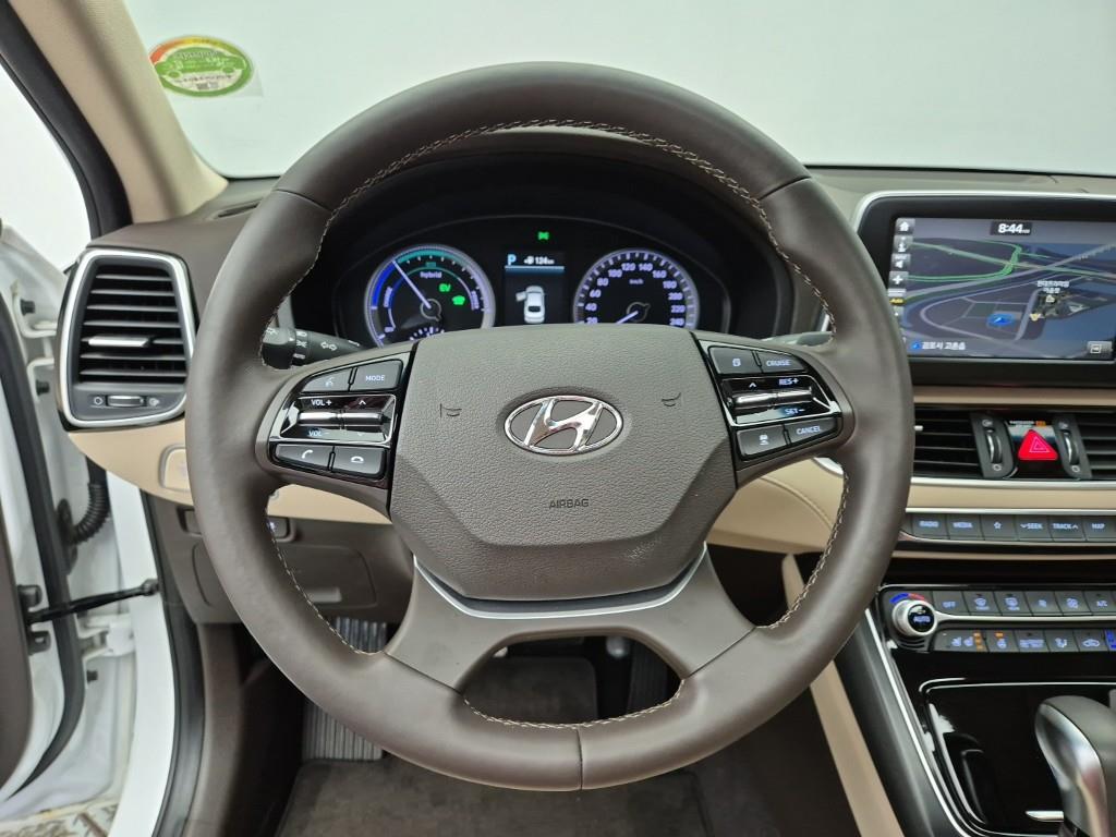 HYUNDAI Grandeur - Vista 9