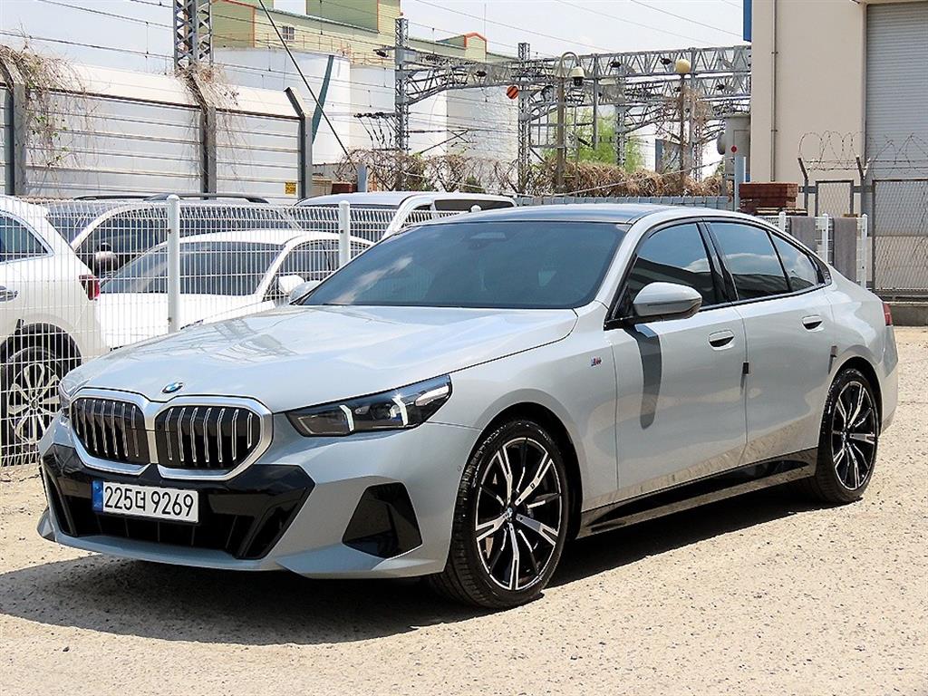 BMW 5 Series - Vista 2
