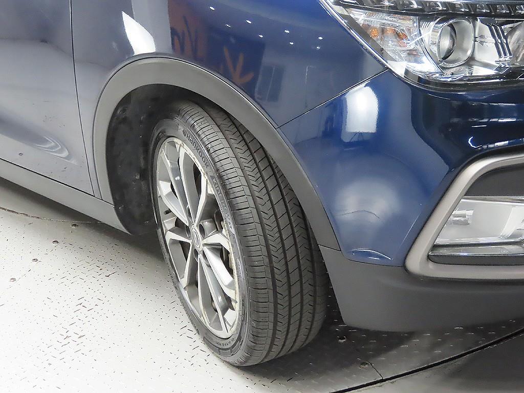 Ssangyong Tivoli - Vista 9
