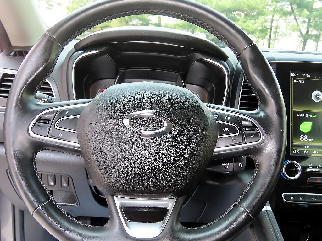 SAMSUNG QM6 - Vista 8