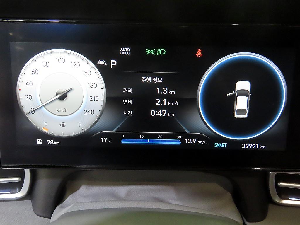 HYUNDAI Avante - Vista 9