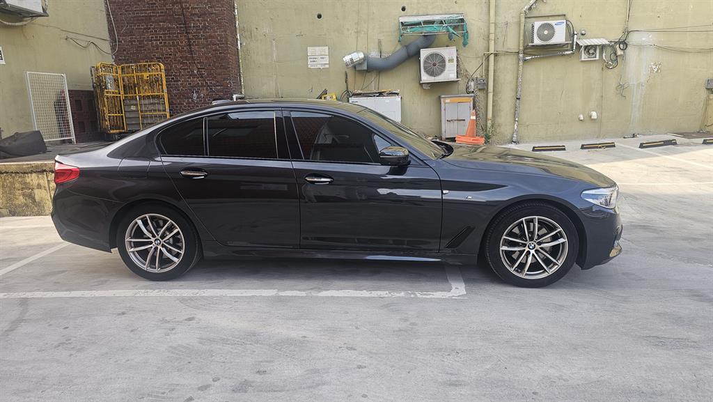 BMW 5 Series - Vista 3