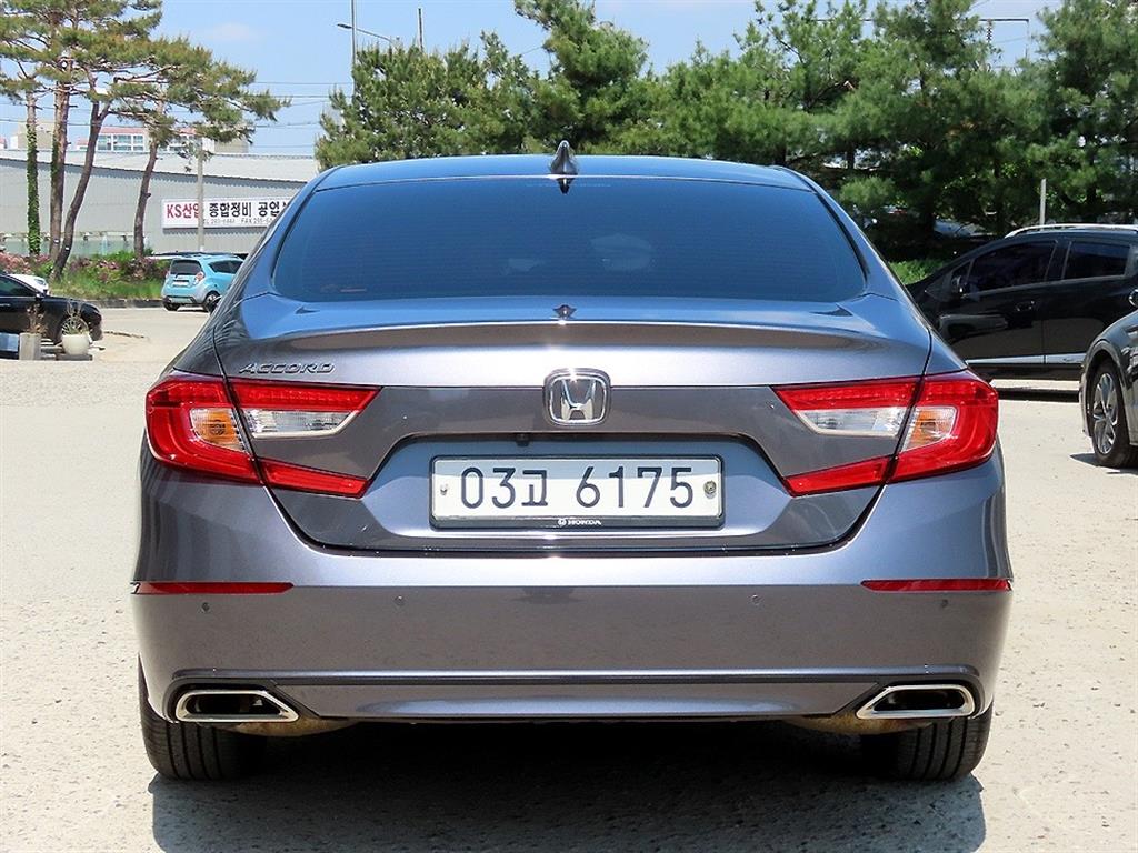 Honda Accord - Vista 4
