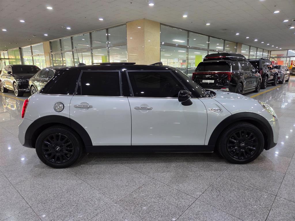 Mini Cooper - Vista 5