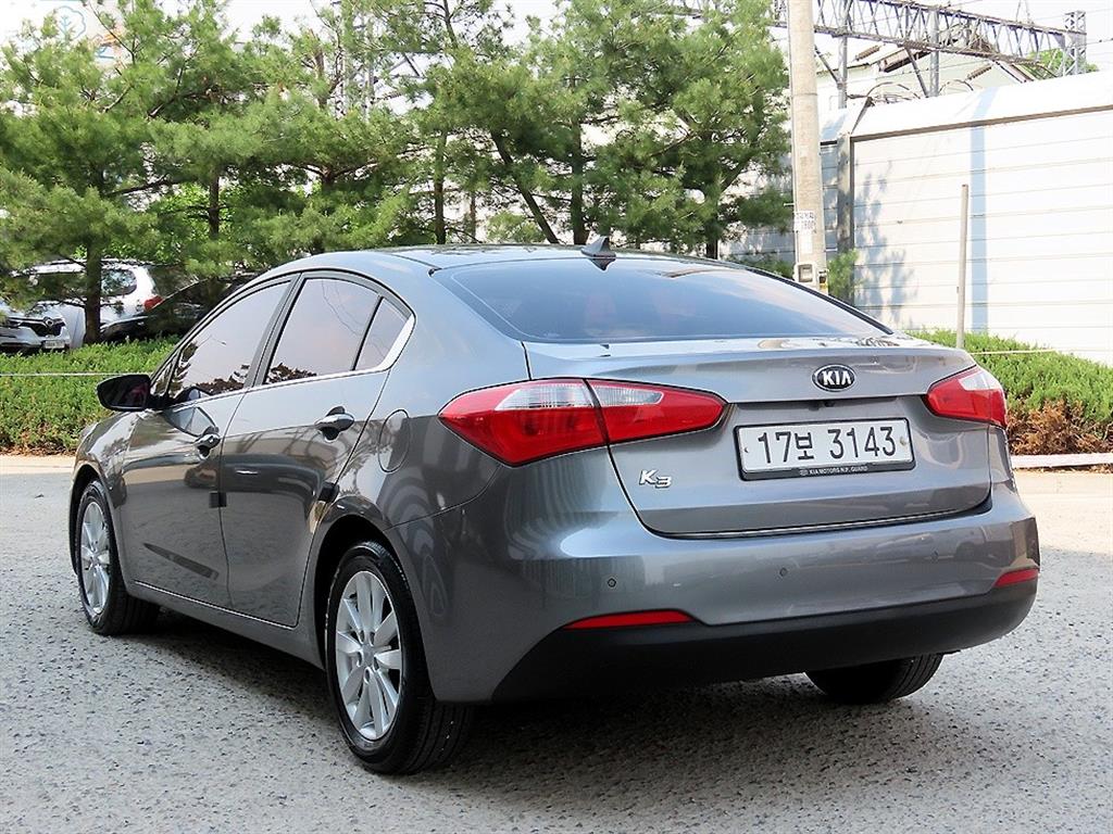 KIA K3 - Vista 3